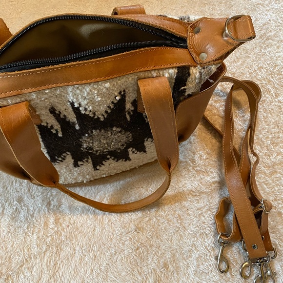 Humble Hilo Wool Convertible Bag - Picture 6 of 7